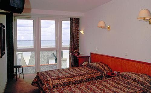 Hotel Les Arcades 3*